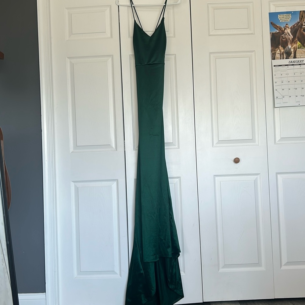 Windsor Dark Green Prom Dress Fitted Polyester/Spandex V-Cut Thin Straps